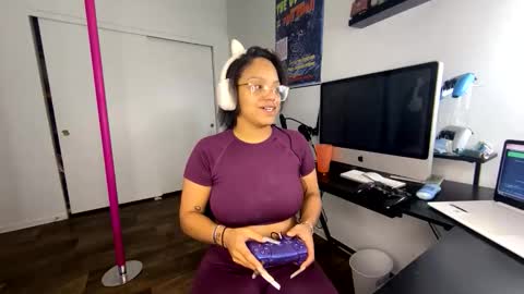 xStarGazingx online show from November 2025 06:14:01 AM