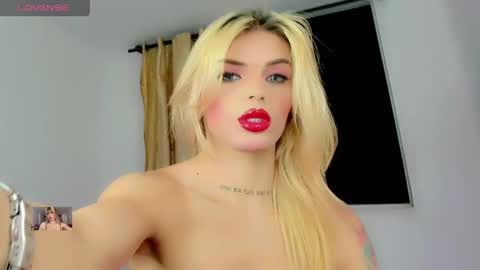 Snapshot of xthesexyboyx chatting on June 2026 04:34:01 AM Femboy Exotic online show from June 2026 04:34:01 AM