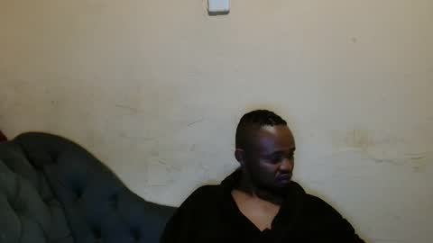 Snapshot of xtroyxxx chatting on May 2026 02:17:02 AM Troy online show from May 2026 02:17:02 AM