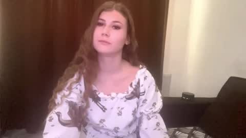Elina online show from May 2026 08:19:01 AM