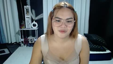 Kylie Smith online show from December 2025 11:27:02 AM