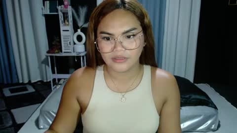 Kylie Smith online show from April 2026 04:23:01 PM