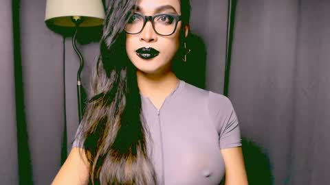 Lara online show from December 2024 07:16:02 PM