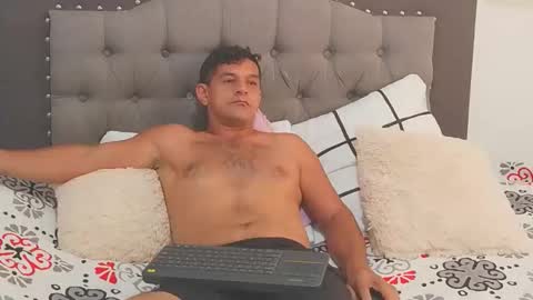 Gabriela and Diego online show from May 2026 05:07:02 PM