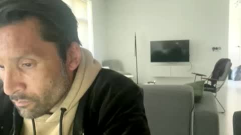 yallayalla1806 online show from May 2026 02:45:02 PM