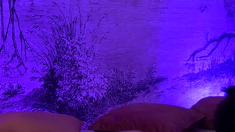 Yamira online show from April 2026 06:13:02 PM