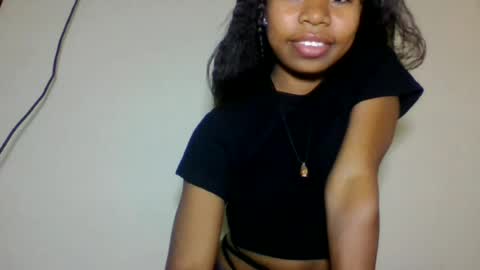 yannick_01 online show from June 2026 05:44:02 PM