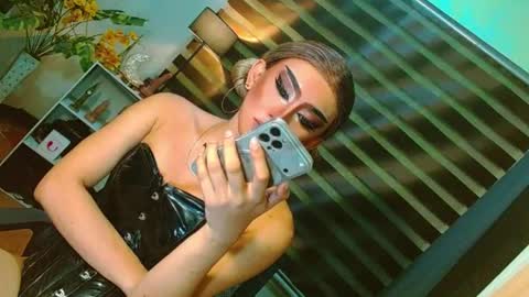 miss yasii online show from July 2026 12:44:02 PM