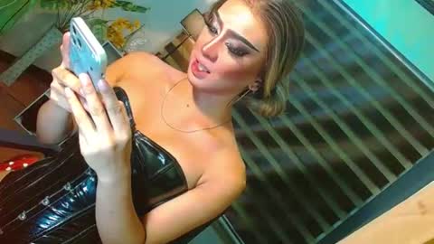 miss yasii online show from July 2026 01:59:01 PM