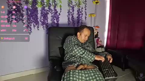 Snapshot of yazflor chatting on July 2026 03:07:01 PM Hazzan y Greisy online show from July 2026 03:07:01 PM