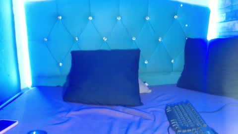 yesamin_stone18 online show from April 2026 06:21:01 PM