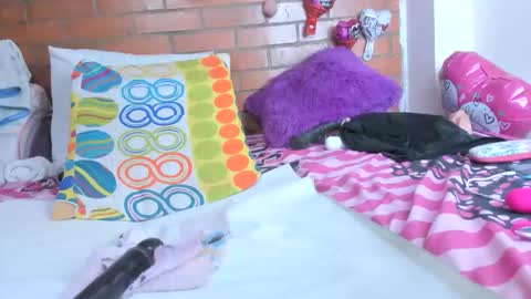 yesicasquirt65 online show from February 2026 12:25:01 PM