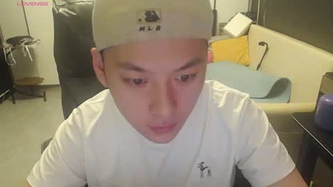 Snapshot of yichen009 chatting on July 2026 10:24:01 AM yichen009 online show from July 2026 10:24:01 AM