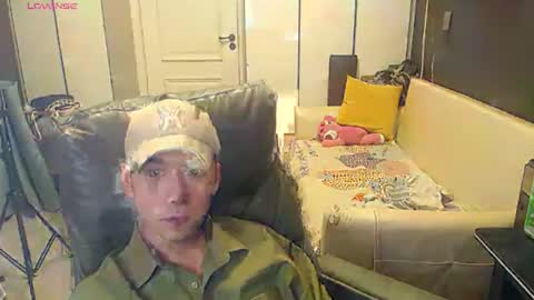 Snapshot of yichen009 chatting on July 2026 01:30:02 PM yichen009 online show from July 2026 01:30:02 PM