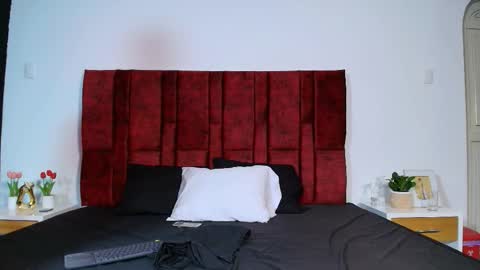  YIN  YANG  online show from October 2025 10:51:01 PM