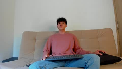 yizus_bonz online show from April 2026 05:21:01 PM