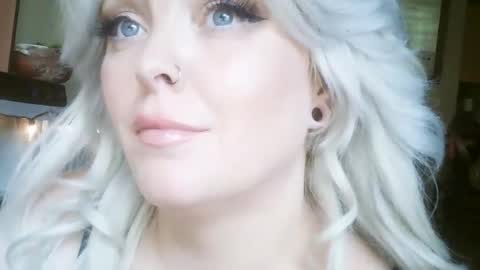 Yolandi online show from June 2026 09:52:01 PM