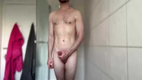 yorkshireguy01 online show from April 2026 07:00:02 PM