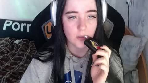 your_8a8y online show from November 2025 09:20:02 AM