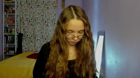 Leslie online show from November 2025 09:57:02 PM