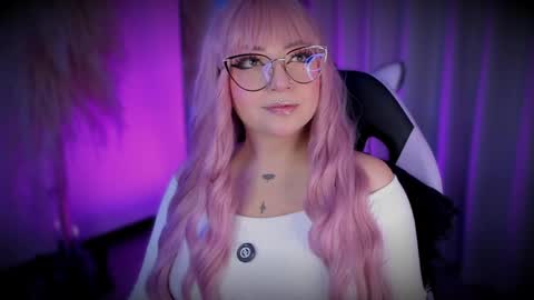 Cami independent model online show from April 2026 08:18:02 AM