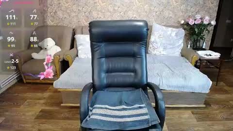 Lily online show from April 2026 06:57:02 PM