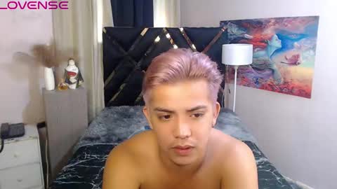 Snapshot of yourasian_bradley chatting on October 2025 02:15:01 AM yourasian_bradley online show from October 2025 02:15:01 AM