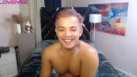 Snapshot of yourasian_bradley chatting on October 2025 03:47:02 PM yourasian_bradley online show from October 2025 03:47:02 PM