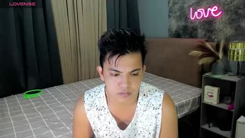 Snapshot of yourasian_bradley chatting on February 2026 01:15:02 AM yourasian_bradley online show from February 2026 01:15:02 AM