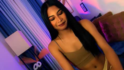 yourprettybella_ts online show from March 2026 06:01:01 PM