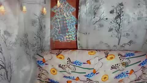 yourqueen_19 online show from May 2026 08:06:02 PM