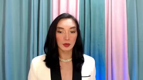 QueenLuci online show from November 2025 03:13:02 PM