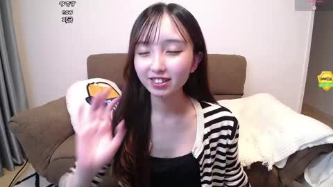 yui_x online show from May 2026 10:54:02 AM