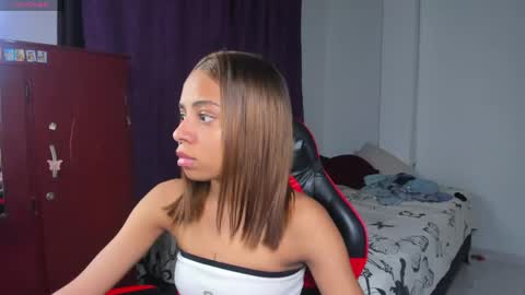 yumi_hanna online show from May 2026 05:56:02 AM