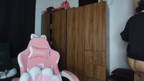 Snapshot of yungelitamor_ chatting on July 2026 04:59:01 AM ELITA online show from July 2026 04:59:01 AM