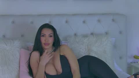 Laura online show from April 2026 05:58:02 AM