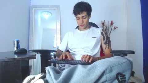 zack online show from February 2025 07:44:02 PM