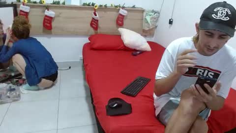 Zamu online show from December 2024 07:48:02 PM