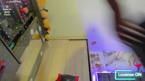 Zandra online show from May 2026 11:52:02 AM