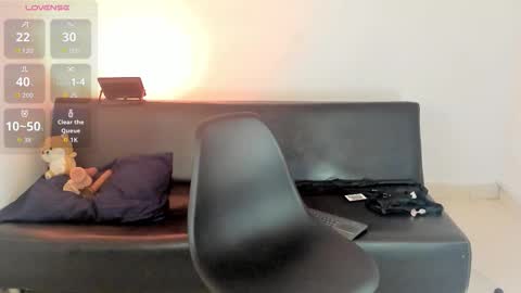 Zane Lux online show from March 2026 12:41:01 PM