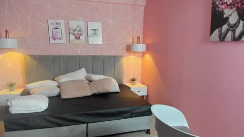 Zara Sweet  online show from November 2025 01:13:02 PM