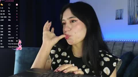 zaradames_ online show from November 2025 03:51:01 AM