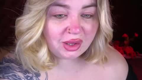 Lola online show from April 2026 08:04:02 PM