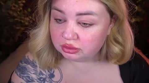 Lola online show from May 2026 08:04:02 PM