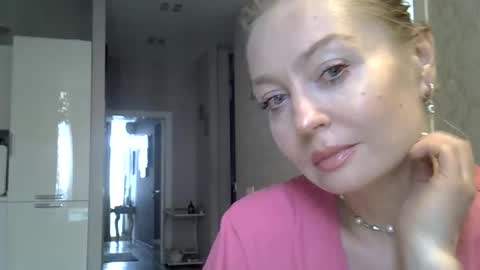 Zarina Swift online show from June 2026 06:59:01 AM