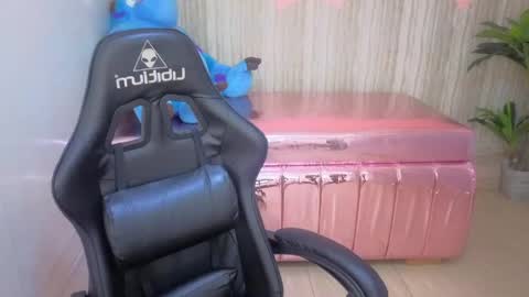 Zedin online show from April 2026 12:58:02 PM