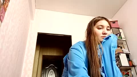 zeniabrossoit online show from April 2026 08:51:02 AM