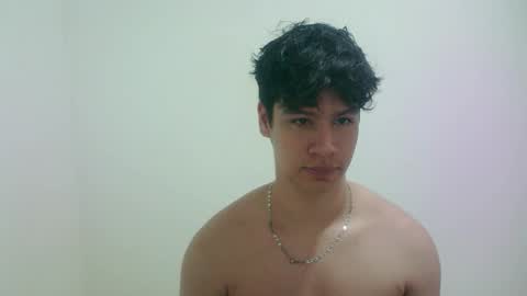 zeus_183 online show from March 2026 05:32:02 AM