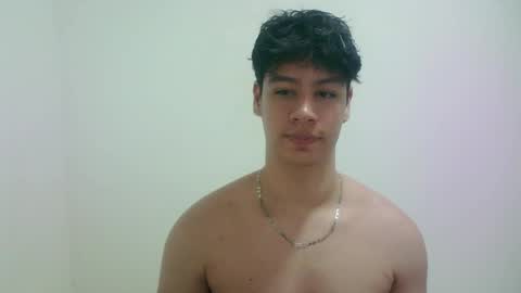 zeus_183 online show from April 2026 04:10:02 AM