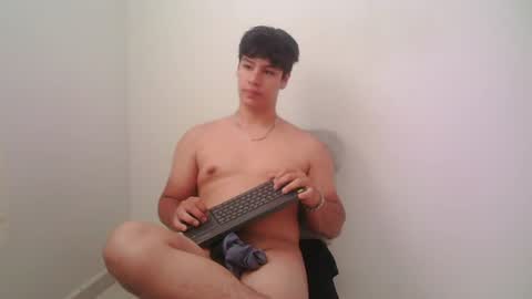 Snapshot of zeus_183 chatting on July 2026 02:43:01 PM zeus_183 online show from July 2026 02:43:01 PM